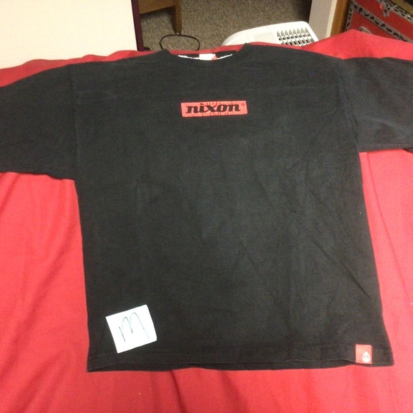 NIXON tshirt - Picture 1 of 2